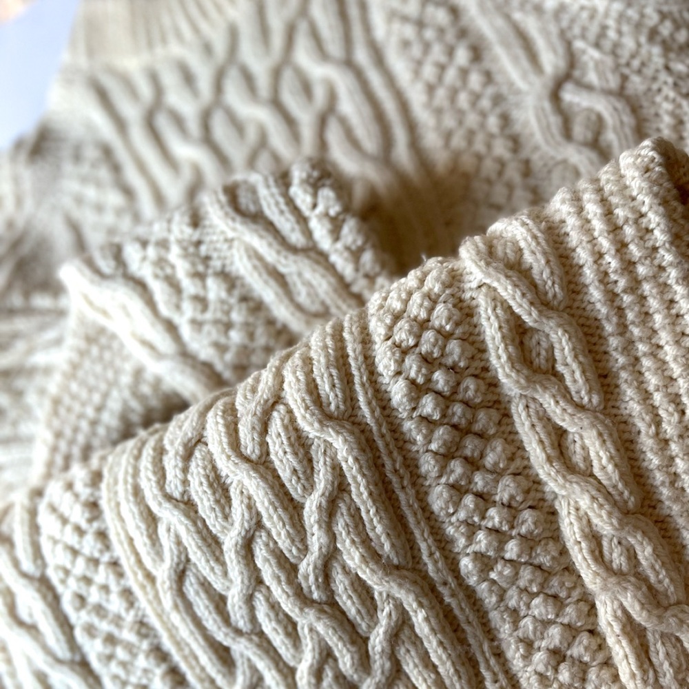 Gorgeous Handmade Classic Knit Cream Chunky Cable Knit Long Line Sweater - Picture 6 of 12